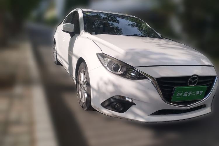 Used Mazda 3 Axela 2014 Sedan 1.5L Automatic Luxury Model Front Right 45 Deg