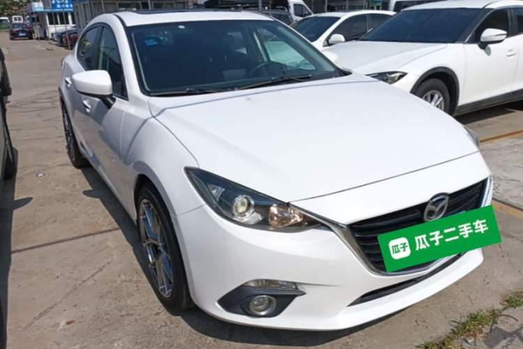 Used Mazda 3 Axela 2014 Sedan 2.0L Automatic Flagship Model Front Right 45 Deg