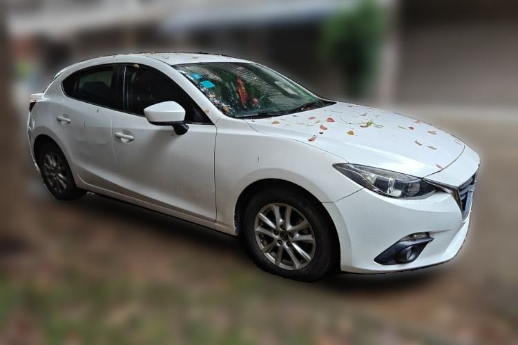 Used Mazda 3 Axela 2014 Hatchback 1.5L Manual Comfort Model Front Right 45 Deg
