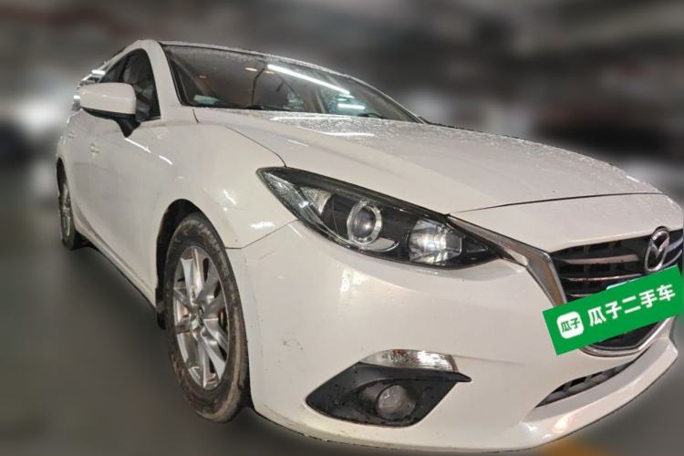 Used Mazda 3 Axela 2014 Hatchback 1.5L Automatic Luxury Model Front Right 45 Deg