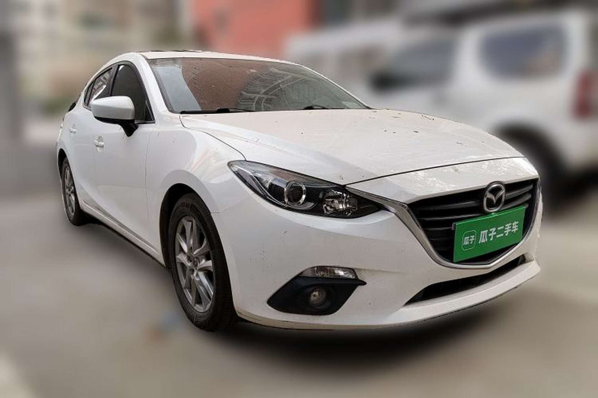 Used Mazda 3 Axela 2014 Hatchback 1.5L Automatic Luxury Model Front Right 45 Deg