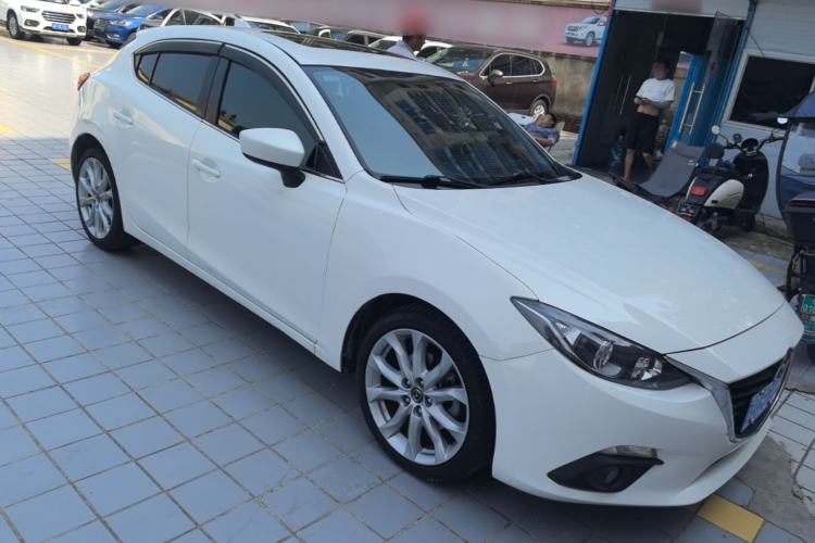 Used Mazda 3 Axela 2014 Hatchback 2.0L Automatic Sport Model Front Right 45 Deg