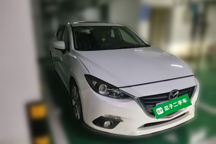Used Mazda 3 Axela 2014 Hatchback 2.0L Automatic Sport Model Front Right 45 Deg