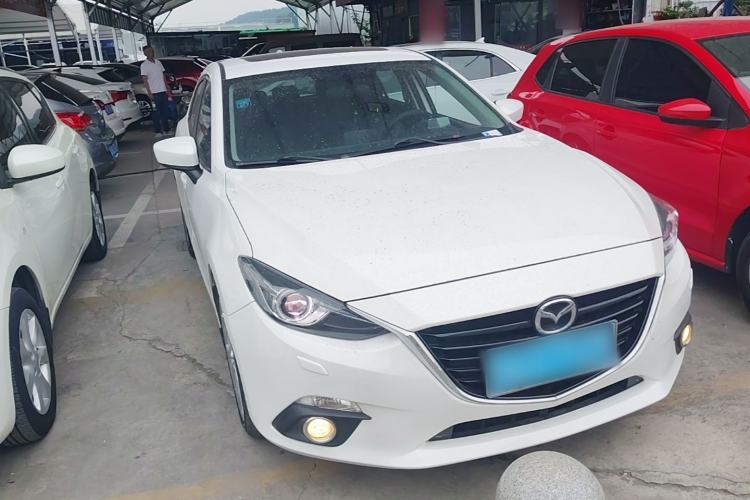 Used Mazda 3 Axela 2014 Hatchback 2.0L Automatic Flagship Model Front Right 45 Deg