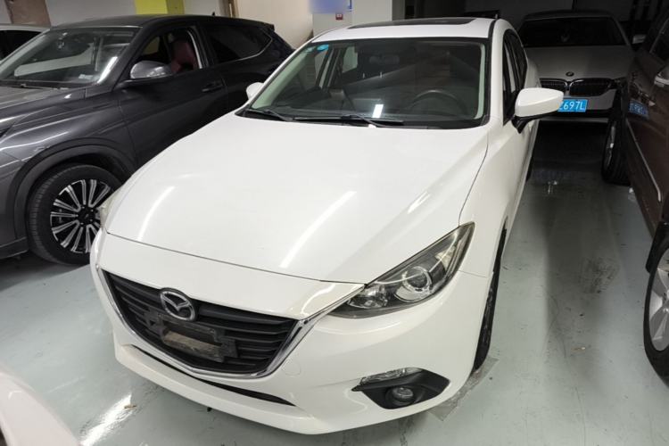 Used Mazda 3 Axela 2014 Sedan 1.5L Automatic Luxury Model Front