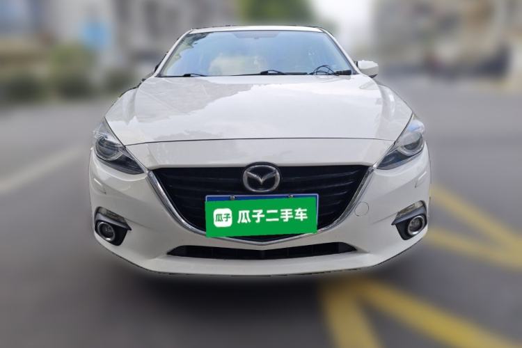 Used Mazda 3 Axela 2014 Hatchback 2.0L Automatic Flagship Model Front