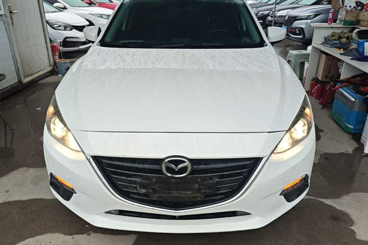 Used Mazda 3 Axela 2014 Sedan 1.5L Automatic Comfort Model Front
