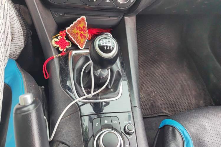 Used Mazda 3 Axela 2014 Sedan 1.5L Manual Comfort Model Gear Lever