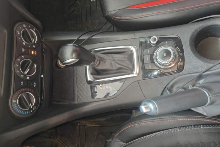 Used Mazda 3 Axela 2014 Sedan 1.5L Automatic Comfort Model Gear Lever