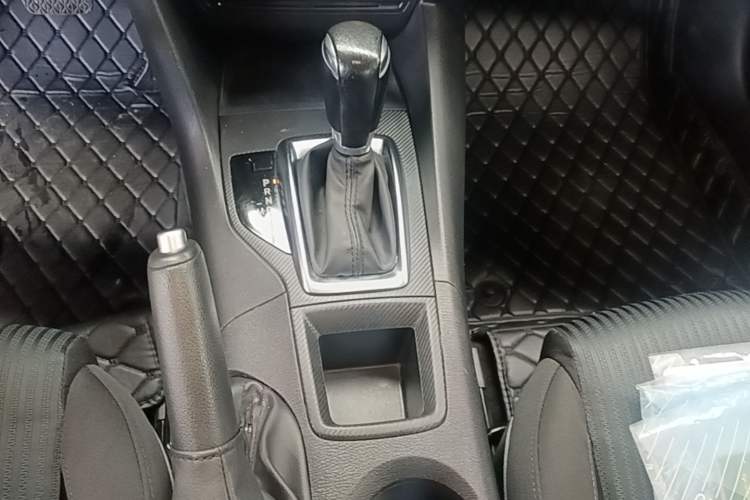 Used Mazda 3 Axela 2014 Sedan 1.5L Automatic Comfort Model Gear Lever