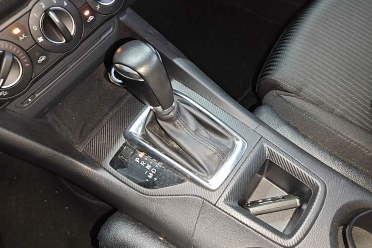 Used Mazda 3 Axela 2014 Sedan 1.5L Automatic Comfort Model Gear Lever