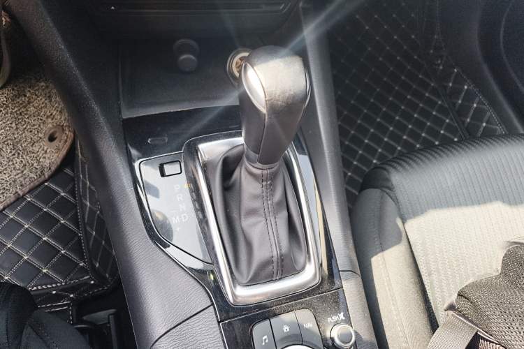 Used Mazda 3 Axela 2014 Sedan 1.5L Automatic Luxury Model Gear Lever