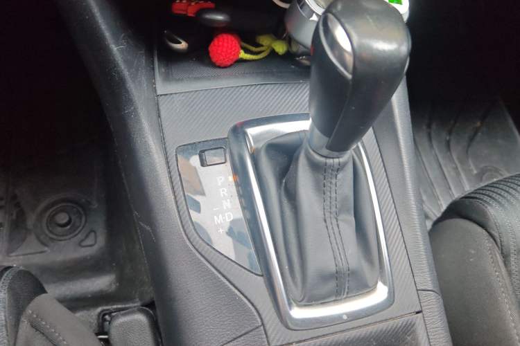 Used Mazda 3 Axela 2014 Sedan 1.5L Automatic Comfort Model Gear Lever