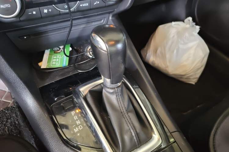 Used Mazda 3 Axela 2014 Sedan 1.5L Automatic Luxury Model Gear Lever