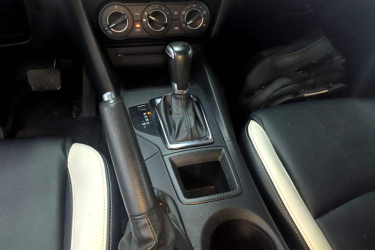 Used Mazda 3 Axela 2014 Sedan 1.5L Automatic Comfort Model Gear Lever