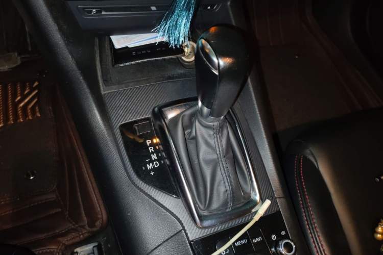 Used Mazda 3 Axela 2014 Sedan 1.5L Automatic Comfort Model Gear Lever