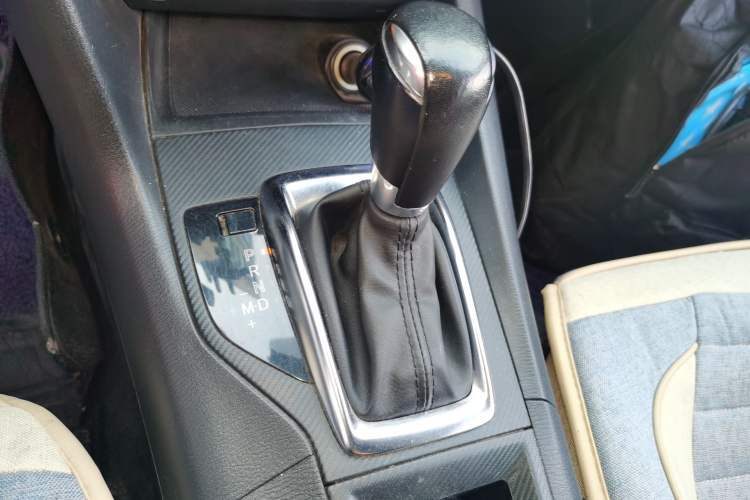 Used Mazda 3 Axela 2014 Sedan 1.5L Automatic Comfort Model Gear Lever