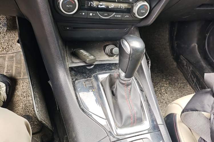 Used Mazda 3 Axela 2014 Sedan 2.0L Automatic Sport Model Gear Lever