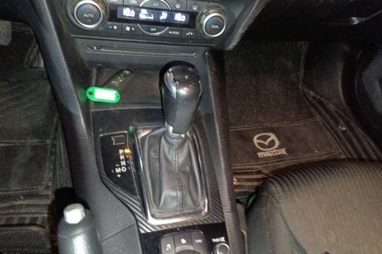 Used Mazda 3 Axela 2014 Sedan 1.5L Automatic Luxury Model Gear Lever