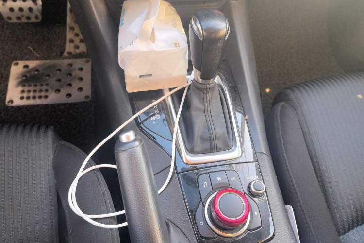 Used Mazda 3 Axela 2014 Sedan 1.5L Automatic Luxury Model Gear Lever