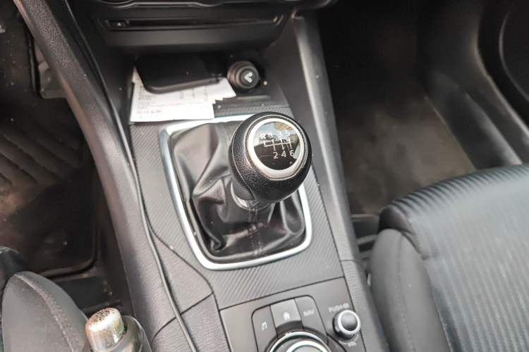 Used Mazda 3 Axela 2014 Sedan 1.5L Manual Comfort Model Gear Lever