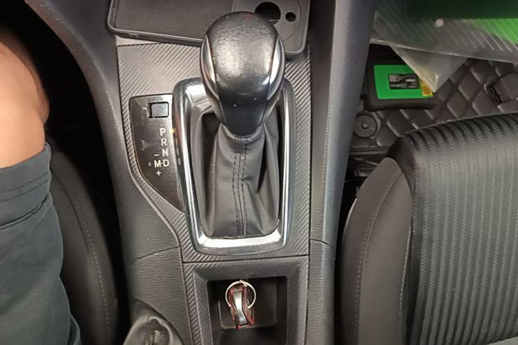 Used Mazda 3 Axela 2014 Sedan 1.5L Automatic Comfort Model Gear Lever