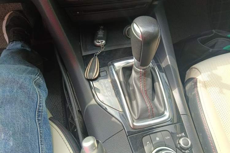 Used Mazda 3 Axela 2014 Sedan 2.0L Automatic Flagship Model Gear Lever
