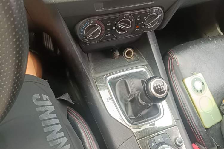 Used Mazda 3 Axela 2014 Sedan 1.5L Manual Comfort Model Gear Lever