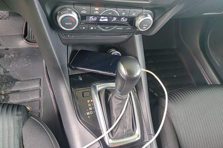 Used Mazda 3 Axela 2014 Sedan 1.5L Automatic Luxury Model Gear Lever