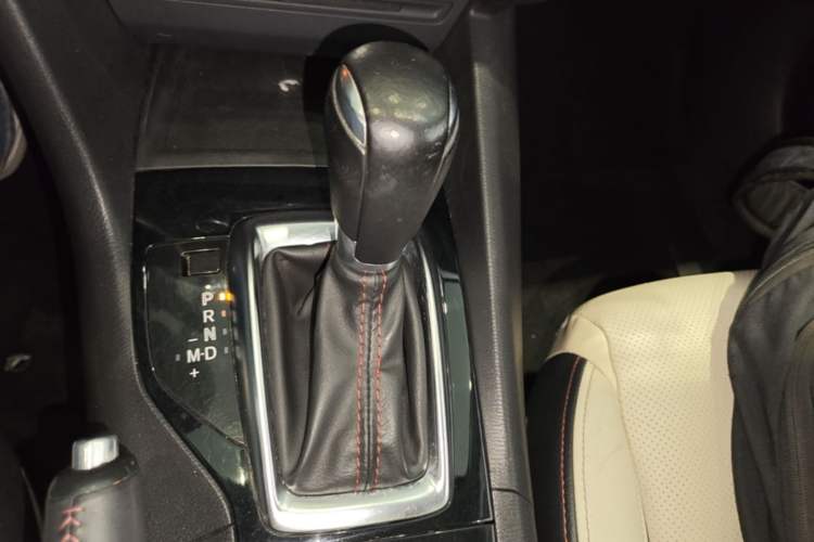Used Mazda 3 Axela 2014 Sedan 2.0L Automatic Sport Model Gear Lever