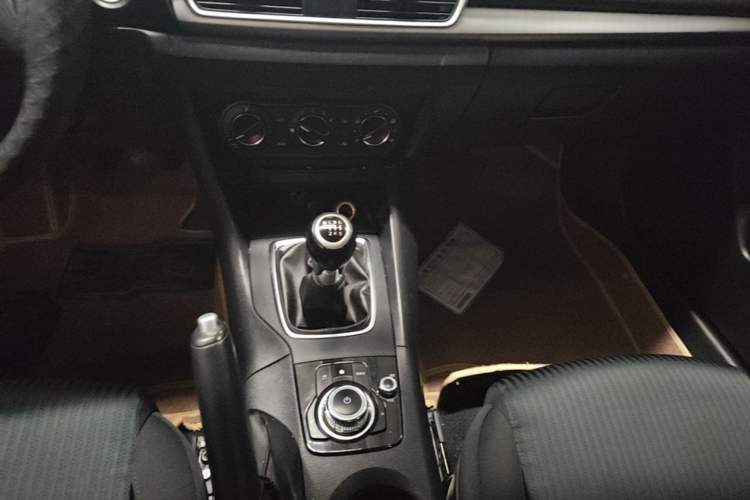 Used Mazda 3 Axela 2014 Sedan 1.5L Manual Comfort Model Gear Lever