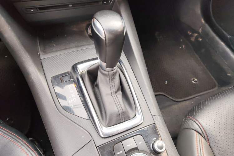 Used Mazda 3 Axela 2014 Sedan 1.5L Automatic Comfort Model Gear Lever