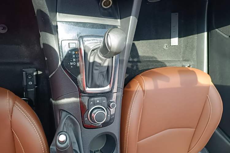 Used Mazda 3 Axela 2014 Hatchback 1.5L Automatic Luxury Model Gear Lever