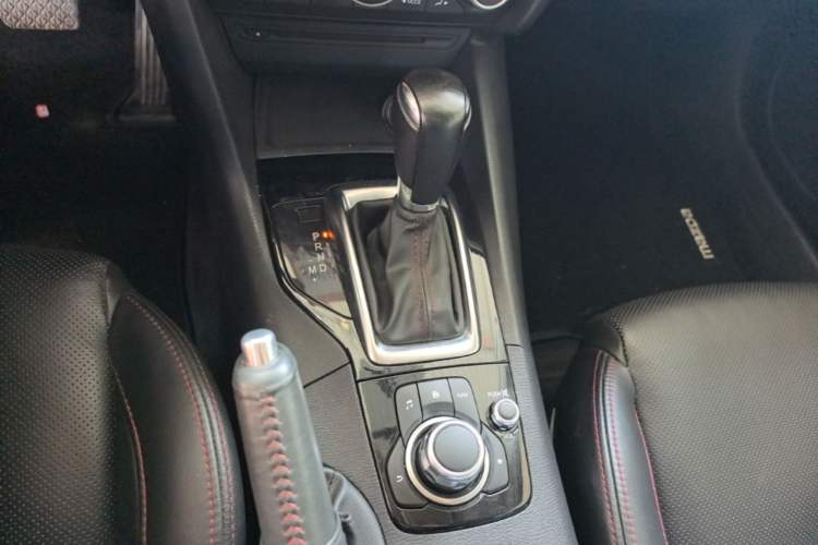 Used Mazda 3 Axela 2014 Hatchback 2.0L Automatic Flagship Model Gear Lever