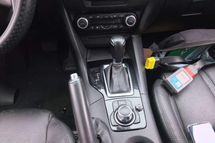 Used Mazda 3 Axela 2014 Hatchback 1.5L Automatic Luxury Model Gear Lever