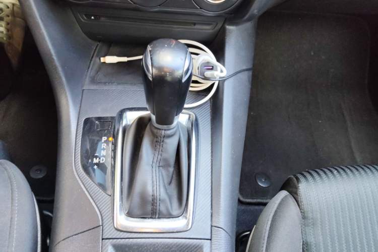 Used Mazda 3 Axela 2014 Sedan 1.5L Automatic Comfort Model Gear Lever