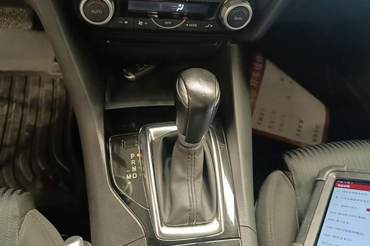 Used Mazda 3 Axela 2014 Sedan 1.5L Automatic Luxury Model Gear Lever