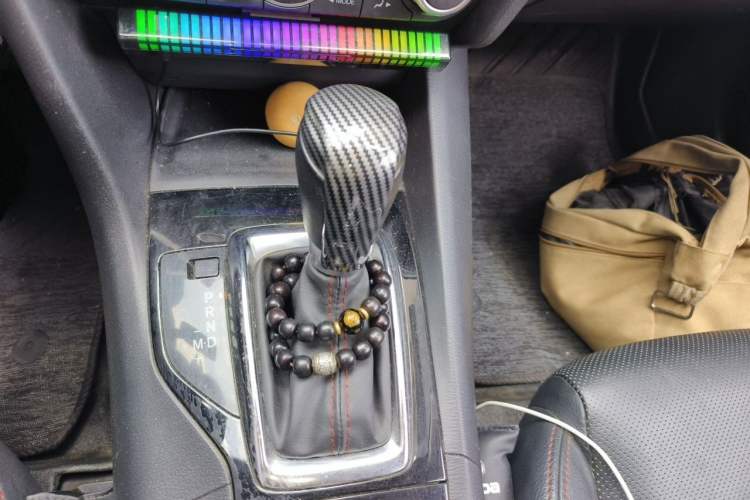 Used Mazda 3 Axela 2014 Sedan 2.0L Automatic Flagship Model Gear Lever