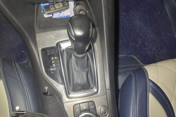 Used Mazda 3 Axela 2014 Sedan 1.5L Automatic Luxury Model Gear Lever