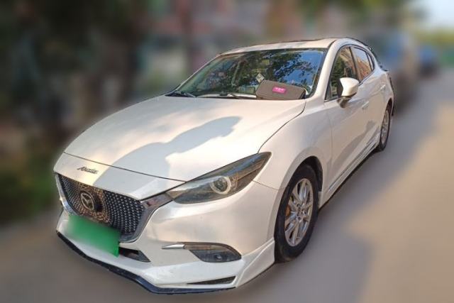 Used Mazda 3 Axela 2014 Hatchback 1.5L Automatic Luxury Model