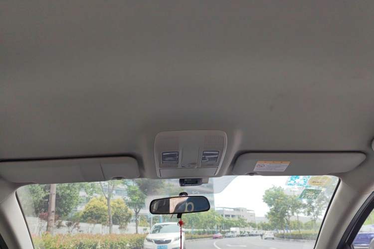 Used Mazda 3 Axela 2014 Sedan 1.5L Manual Comfort Model Headliner