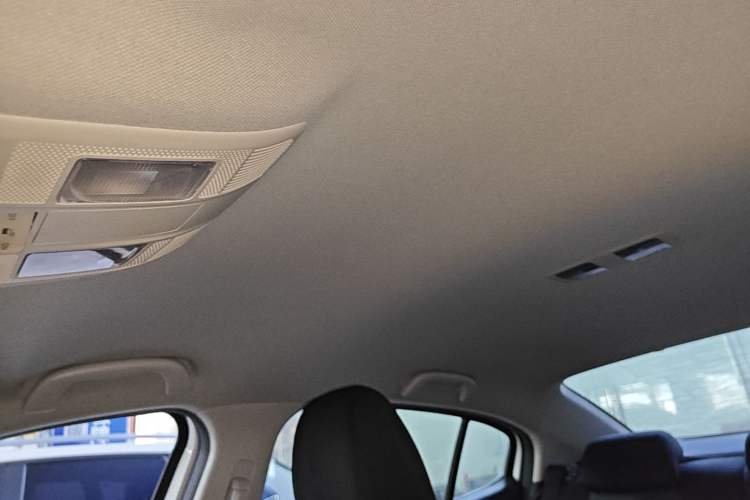 Used Mazda 3 Axela 2014 Sedan 1.5L Automatic Comfort Model Headliner