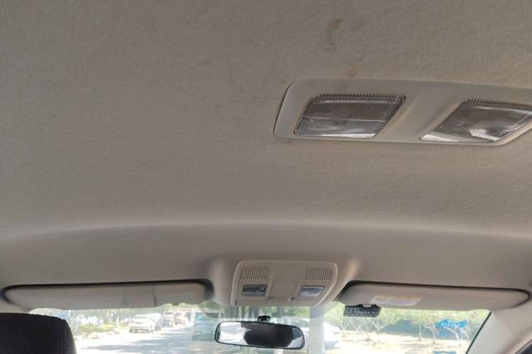 Used Mazda 3 Axela 2014 Sedan 1.5L Automatic Comfort Model Headliner