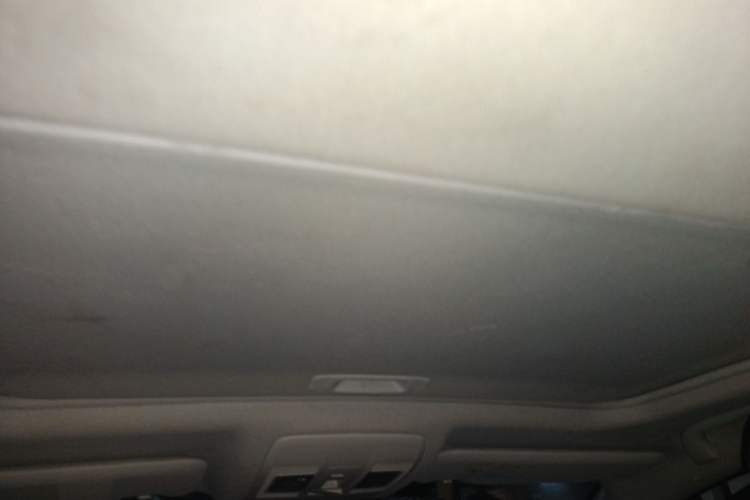 Used Mazda 3 Axela 2014 Sedan 1.5L Automatic Luxury Model Headliner