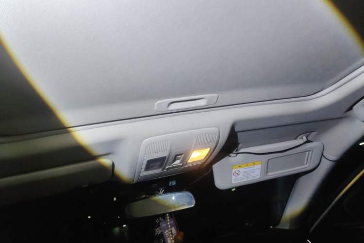 Used Mazda 3 Axela 2014 Sedan 2.0L Automatic Sport Model Headliner