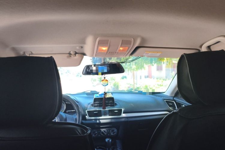 Used Mazda 3 Axela 2014 Sedan 1.5L Automatic Comfort Model Headliner