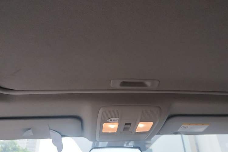 Used Mazda 3 Axela 2014 Sedan 2.0L Automatic Flagship Model Headliner