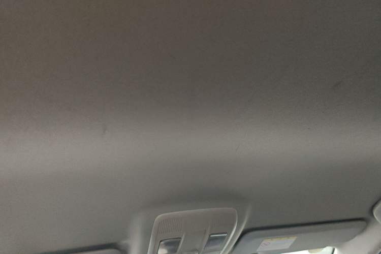 Used Mazda 3 Axela 2014 Sedan 1.5L Automatic Comfort Model Headliner