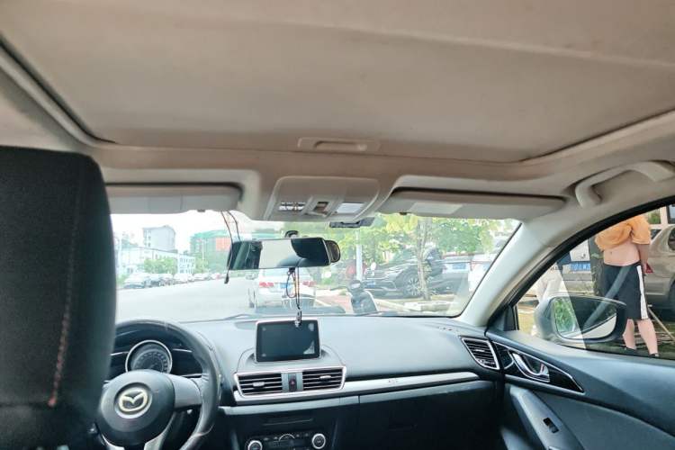 Used Mazda 3 Axela 2014 Sedan 1.5L Automatic Luxury Model Headliner