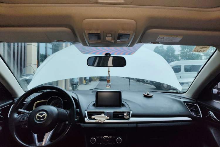 Used Mazda 3 Axela 2014 Sedan 1.5L Automatic Luxury Model Headliner